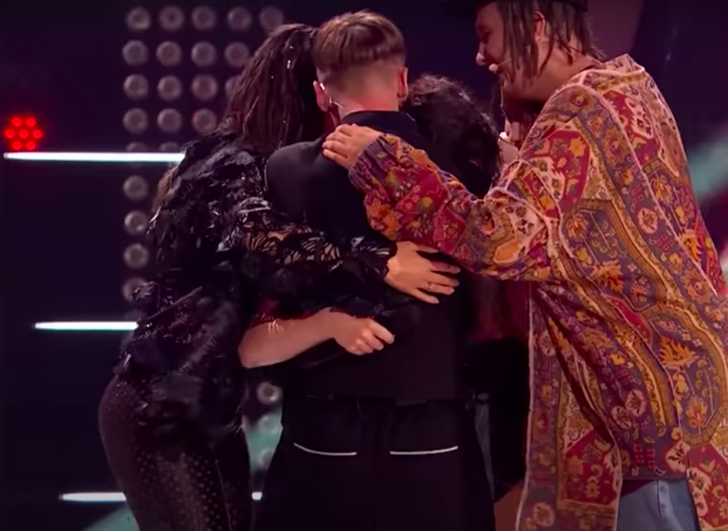 Співробітниця "Голосу країни 13" під гучні оплески закрила сліпі прослуховування (відео)